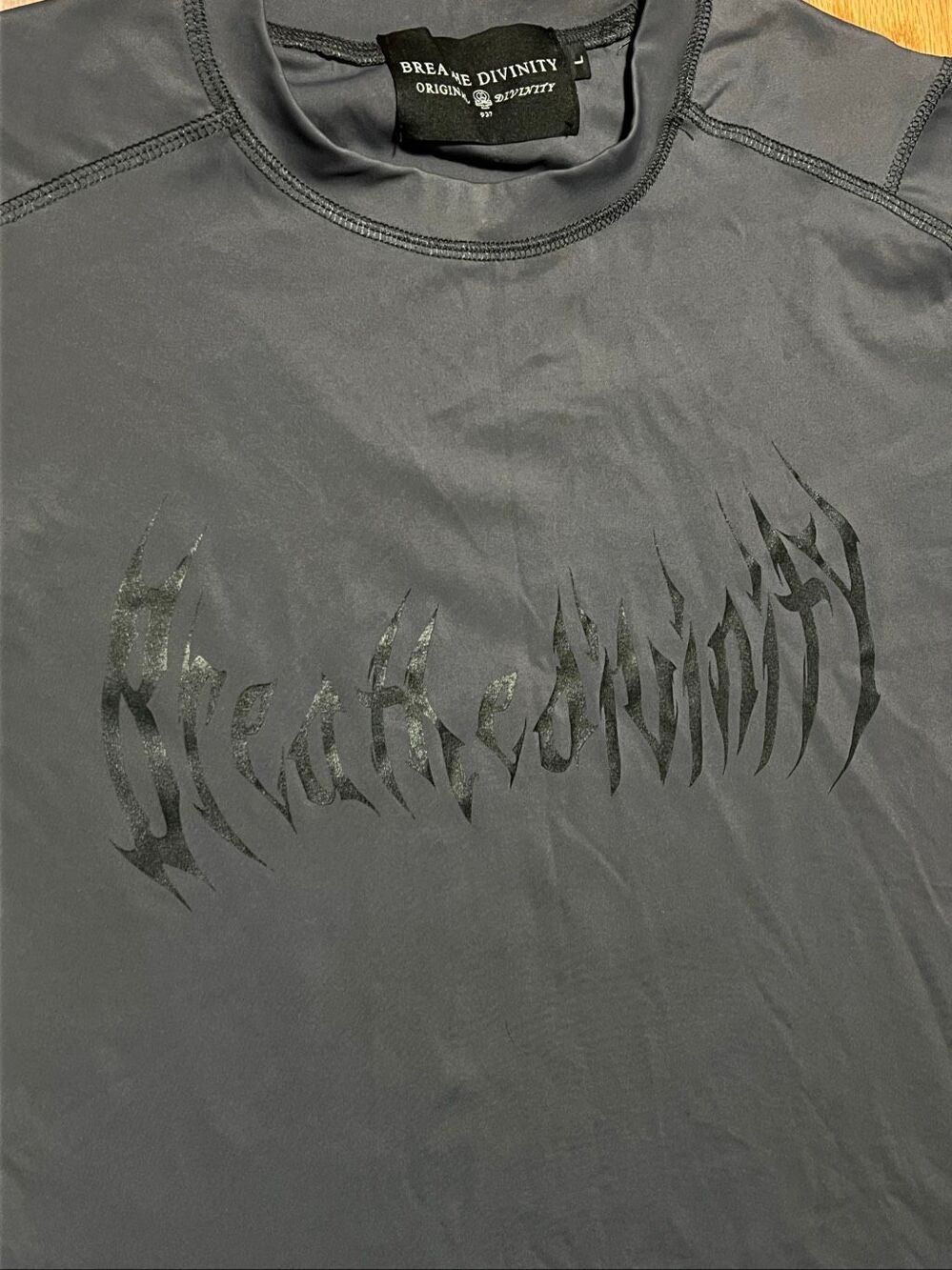 Breathe Divinity Men’s Compression Performance Shirt Large - Picture 2 of 5